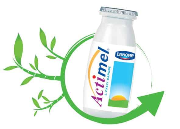 Un emballage écologique pour la nouvelle bouteille Actimel de Danone.