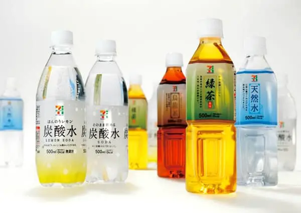 Recyclage des bouteilles en plastique chez Seven & i au Japon