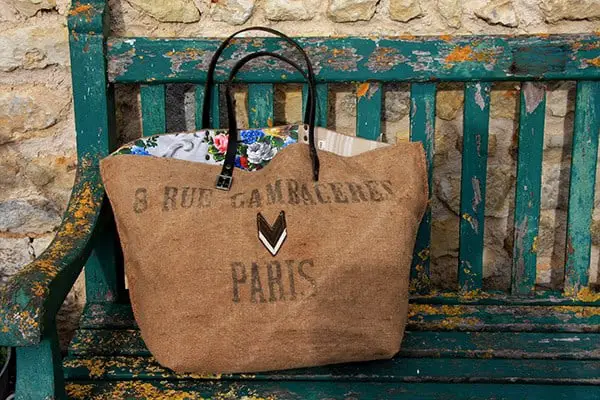 De jolis sacs écologiques fabriqués à partir de tissus anciens et vintage