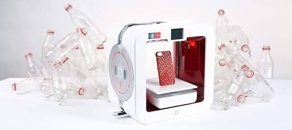 EKOCYCLE : l’imprimante 3D qui recycle les bouteilles en plastique.